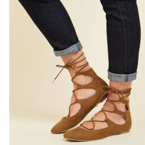 Modcloth Shoes - NWT Modcloth Cognac Lace-up Flats 7.5